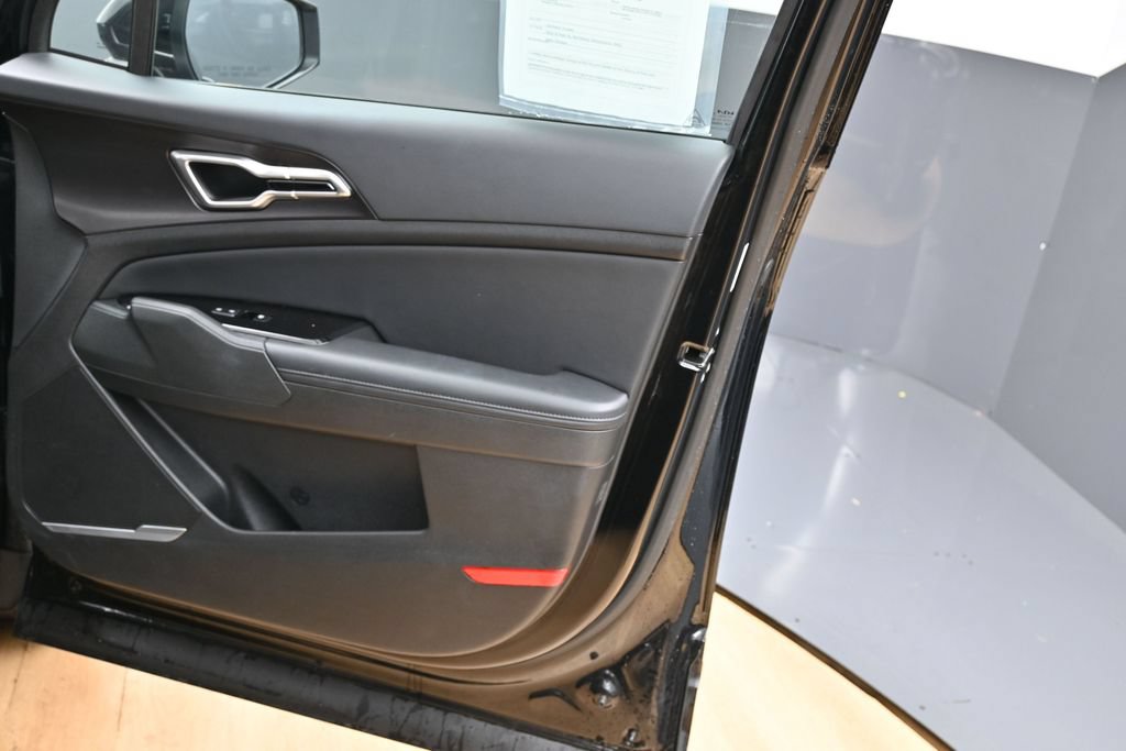 Used 2023 Kia Sportage EX AWD/4WD image 35