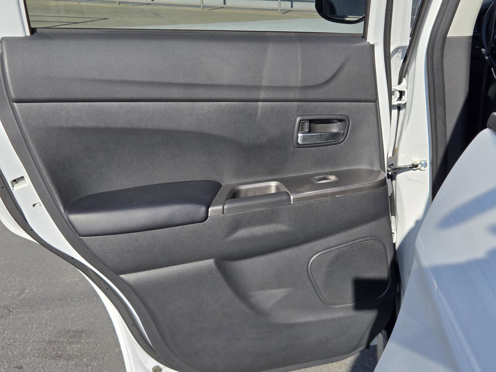 Used 2024 Mitsubishi Outlander Sport SE image 24