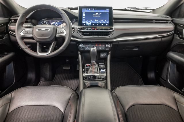 Certified 2025 Jeep Compass Trailhawk AWD/4WD image 31