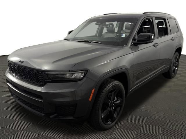 Used 2021 Jeep Grand Cherokee L Laredo image 3