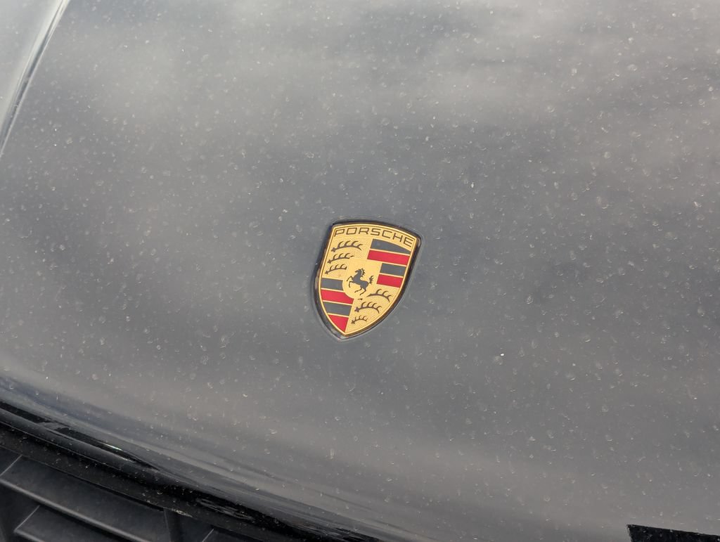 Used 2018 Porsche Macan AWD/4WD image 11