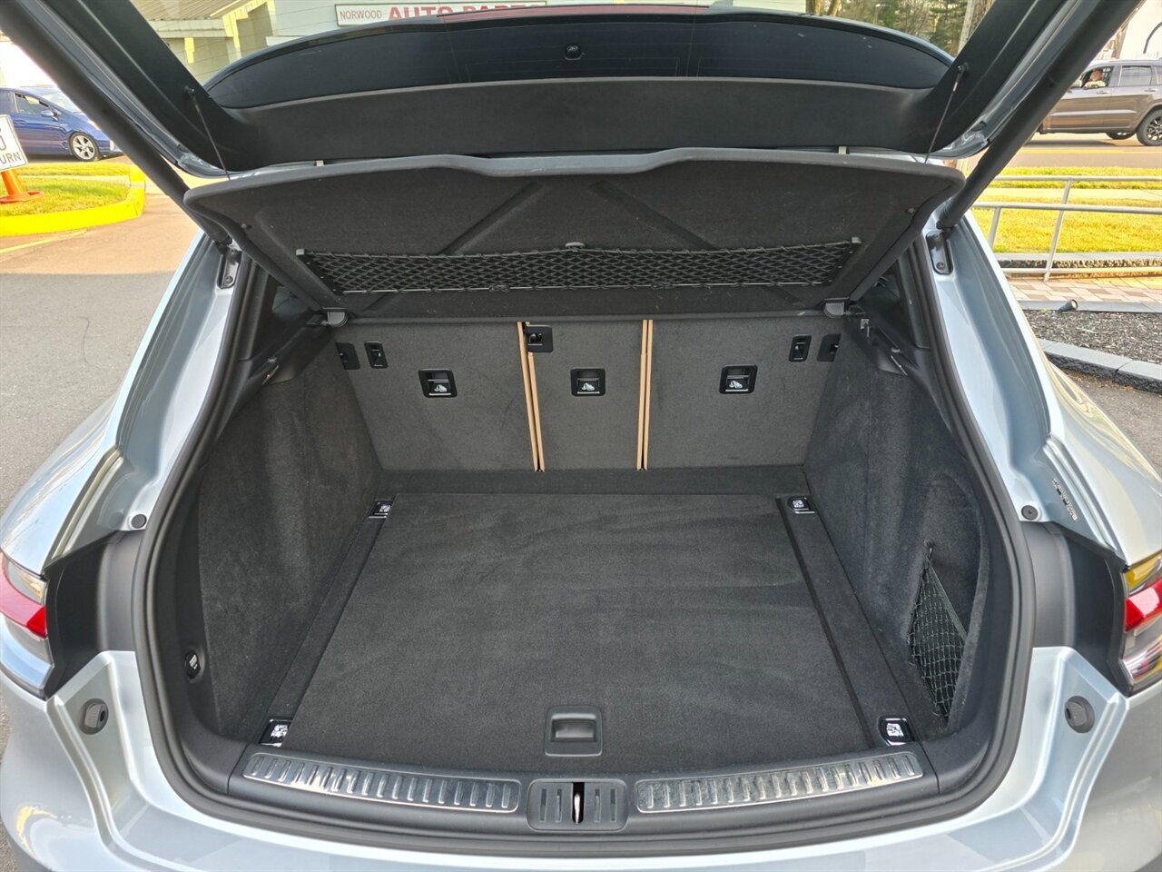Used 2019 Porsche Macan S image 19