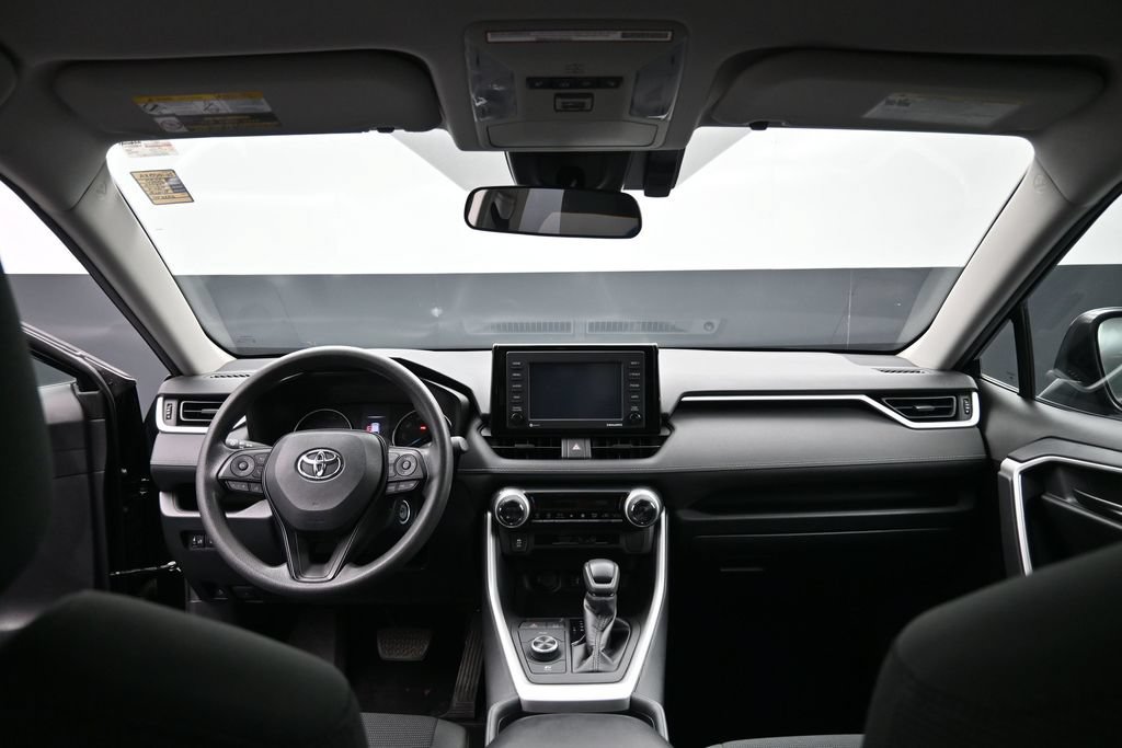 Certified 2020 Toyota RAV4 LE w/ Carpet Mat Package AWD/4WD image 25
