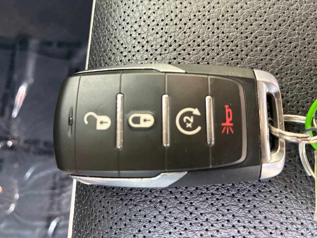 Used 2026 RAM 1500 Laramie AWD/4WD image 13