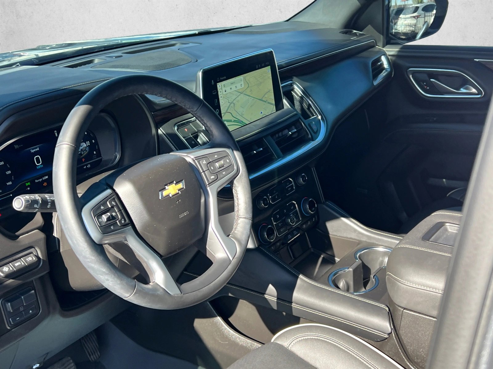 Used 2024 Chevrolet Tahoe Premier AWD/4WD image 10