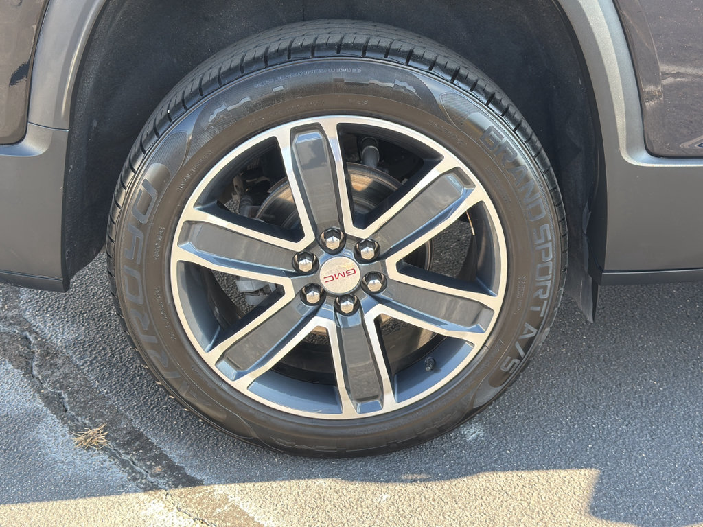 Used 2021 GMC Acadia SLT w/ Technology Package FWD image 34