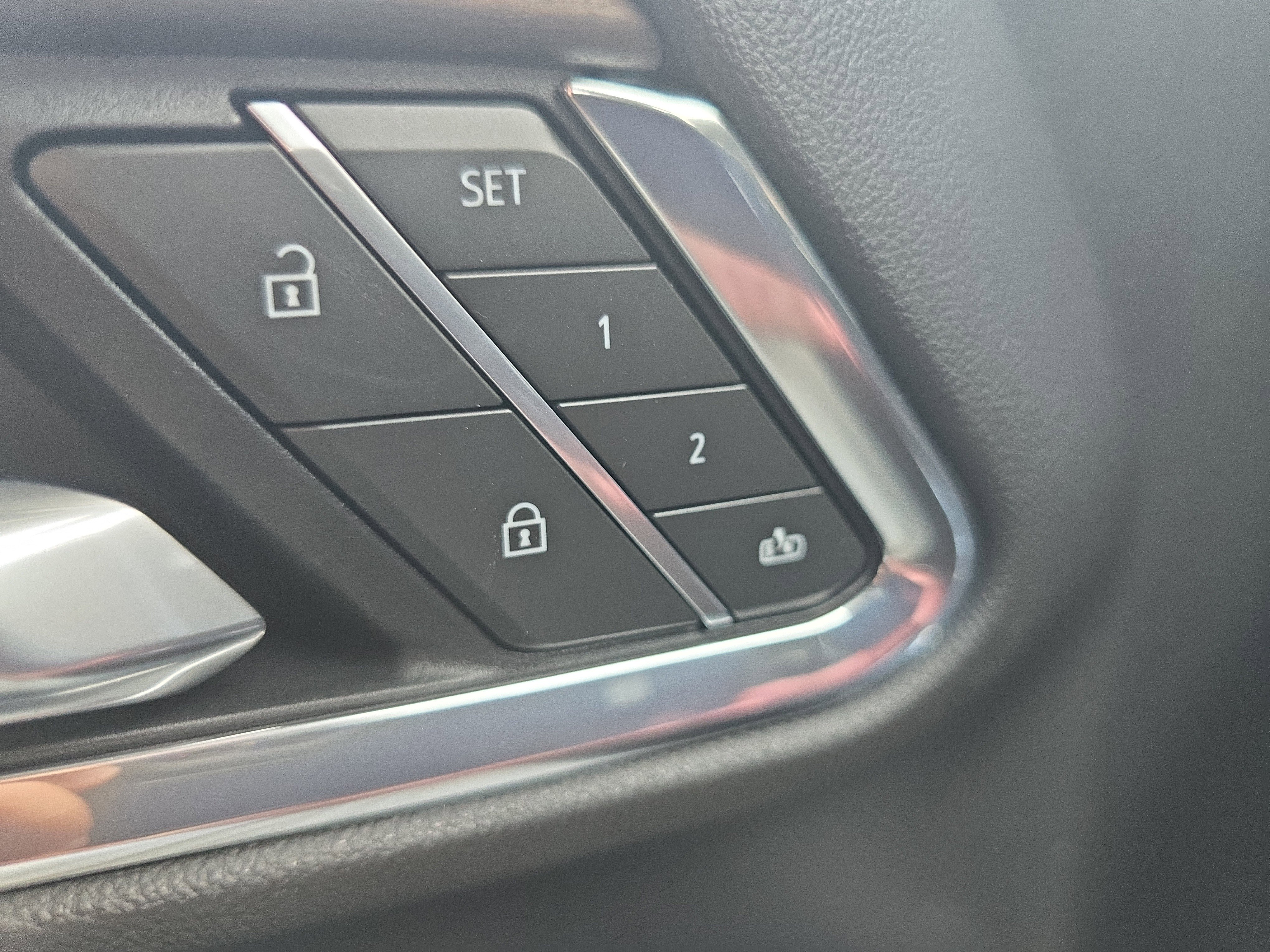 New 2026 GMC Sierra 1500 SLT w/ SLT Premium Plus Package image 32