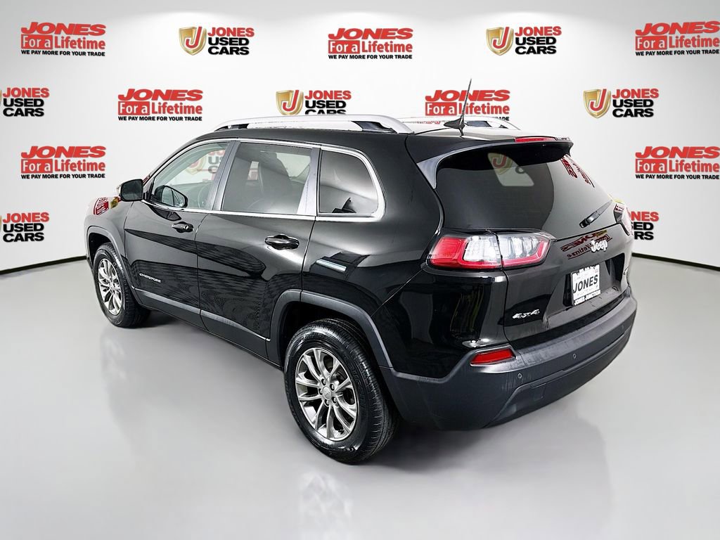 Used 2019 Jeep Cherokee Latitude Plus w/ Comfort/Convenience Group image 2