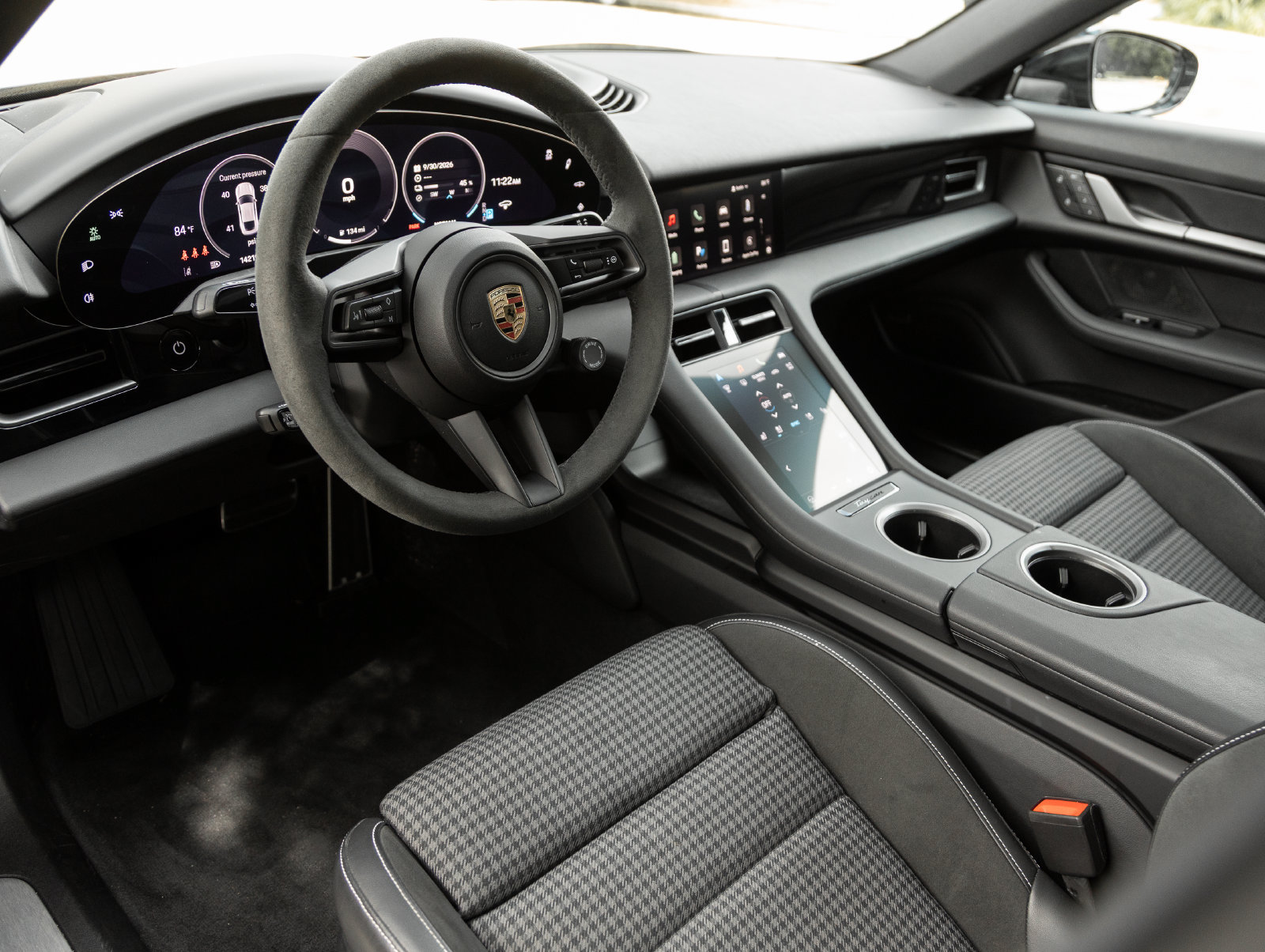 Certified 2025 Porsche Taycan AWD/4WD image 12