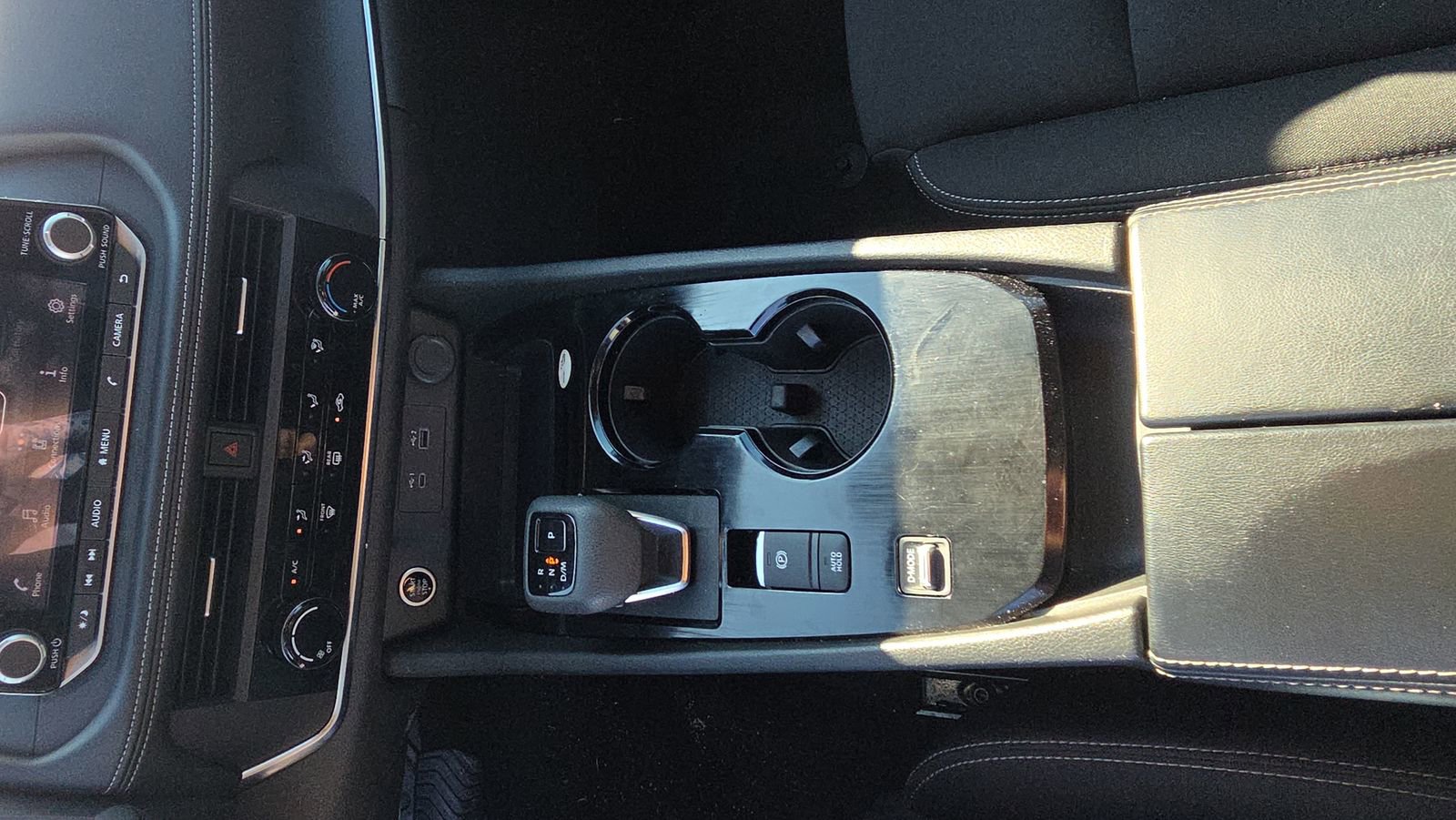 Used 2023 Nissan Rogue S FWD image 30