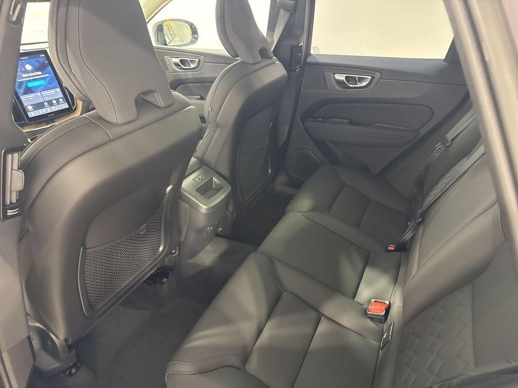 New 2026 Volvo XC60 B5 Plus w/ Protection Package Premier AWD/4WD image 21