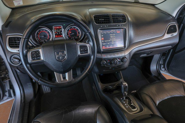 Used 2017 Dodge Journey Crossroad FWD image 18