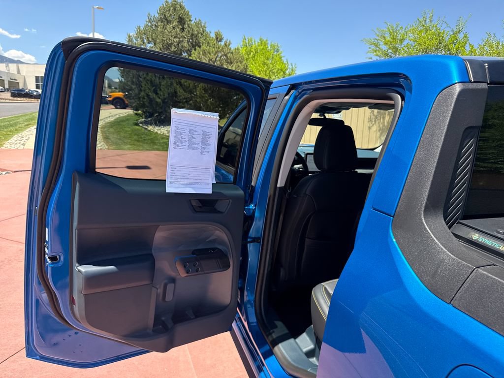 Certified 2025 Ford Maverick Lobo AWD/4WD image 20