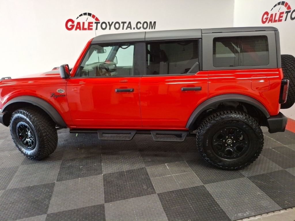 Used 2023 Ford Bronco Wildtrak image 9