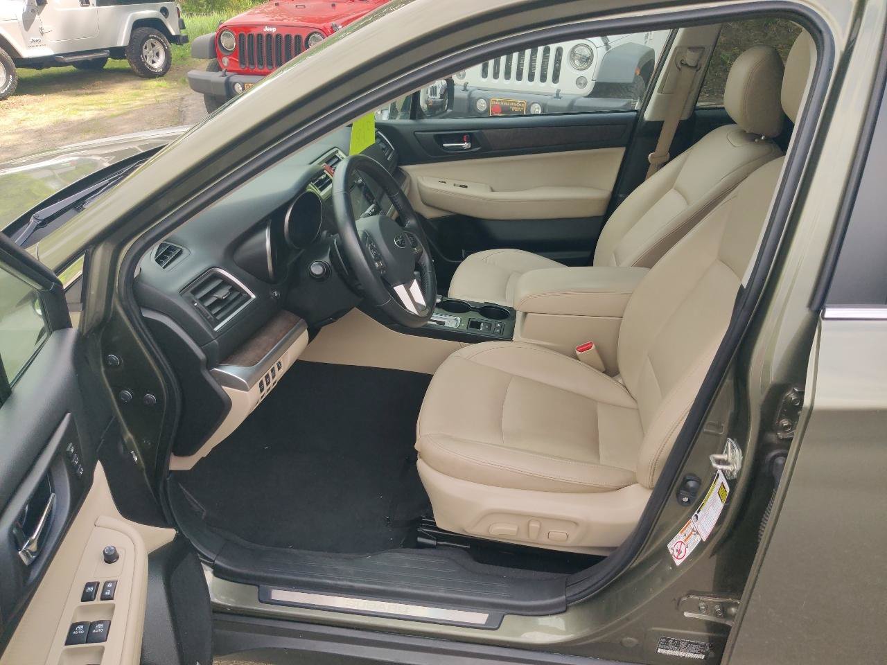 Used 2016 Subaru Outback 3.6R Limited AWD/4WD image 12