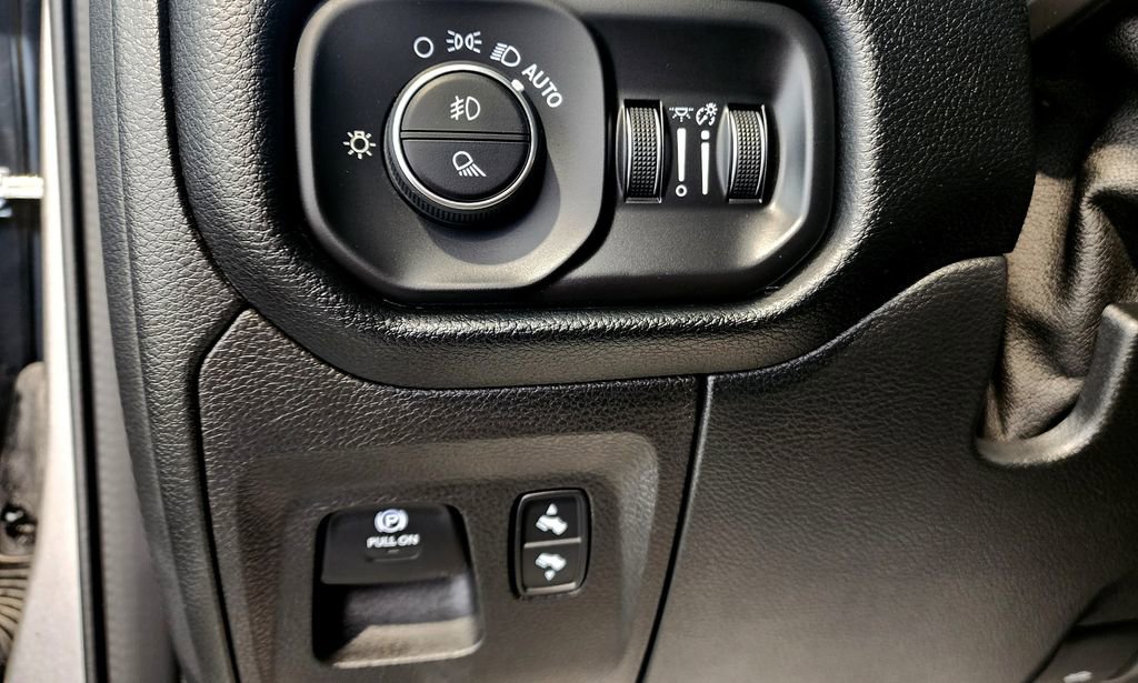 Used 2022 RAM 1500 Laramie image 30