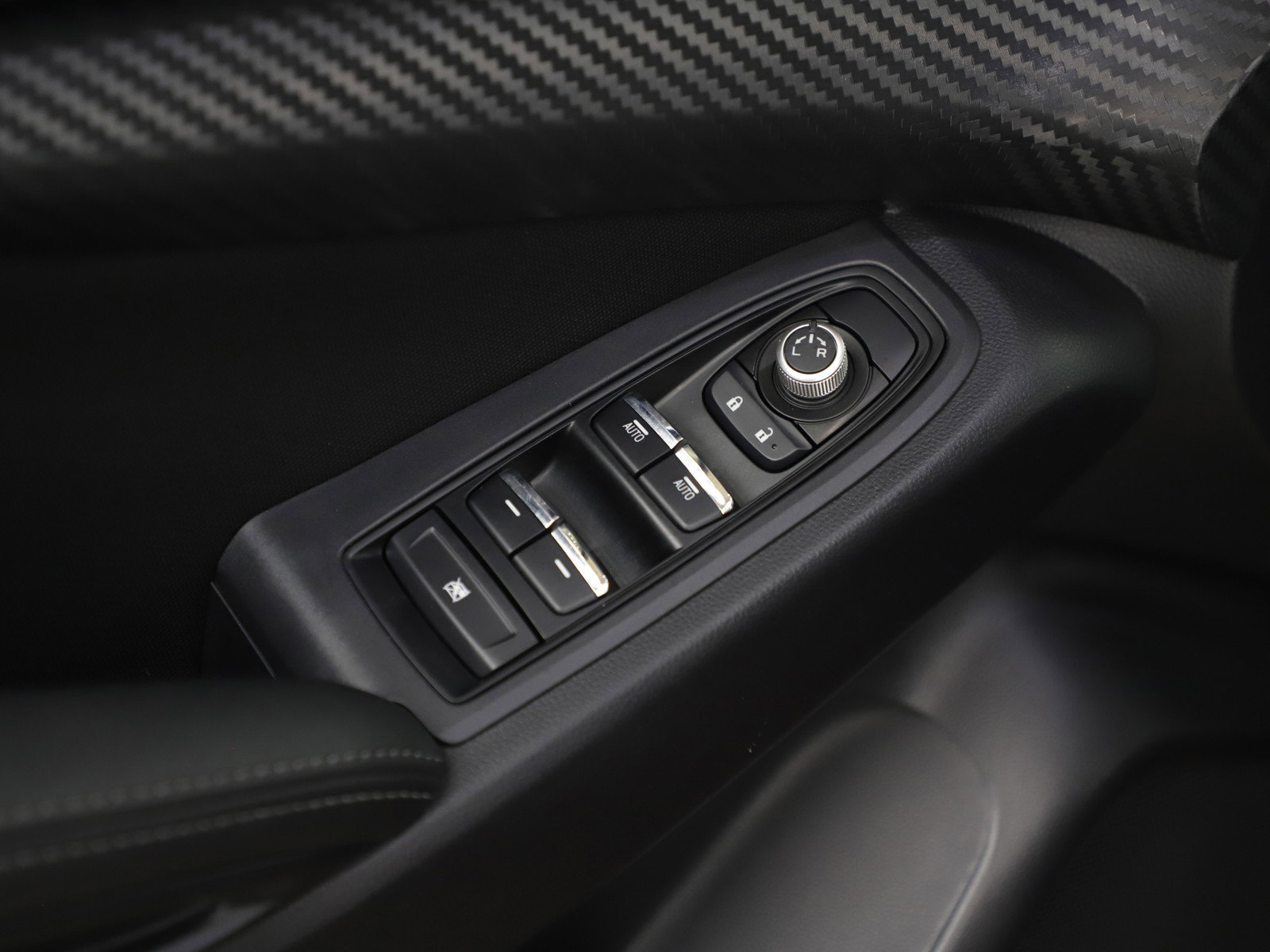 Used 2024 Subaru Ascent Premium w/ Convenience Package image 22