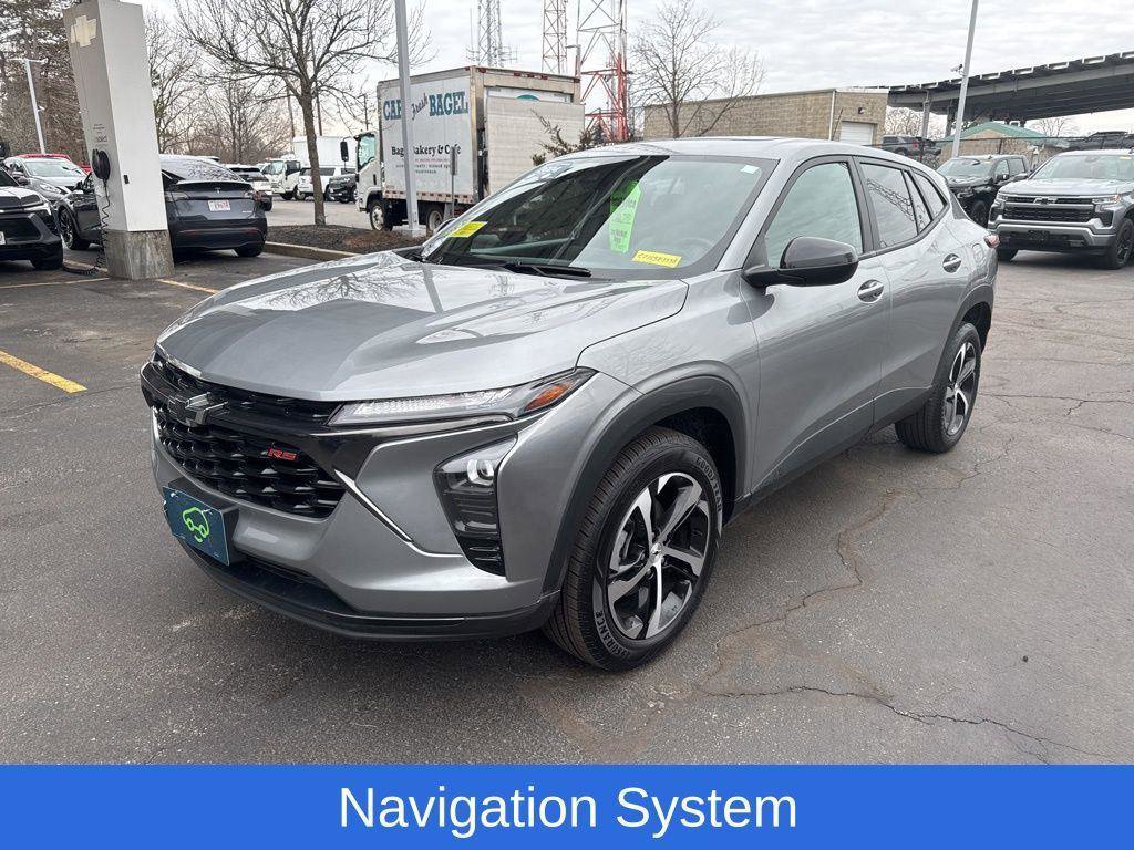 Certified 2024 Chevrolet Trax RS w/ Sunroof Package FWD image 3