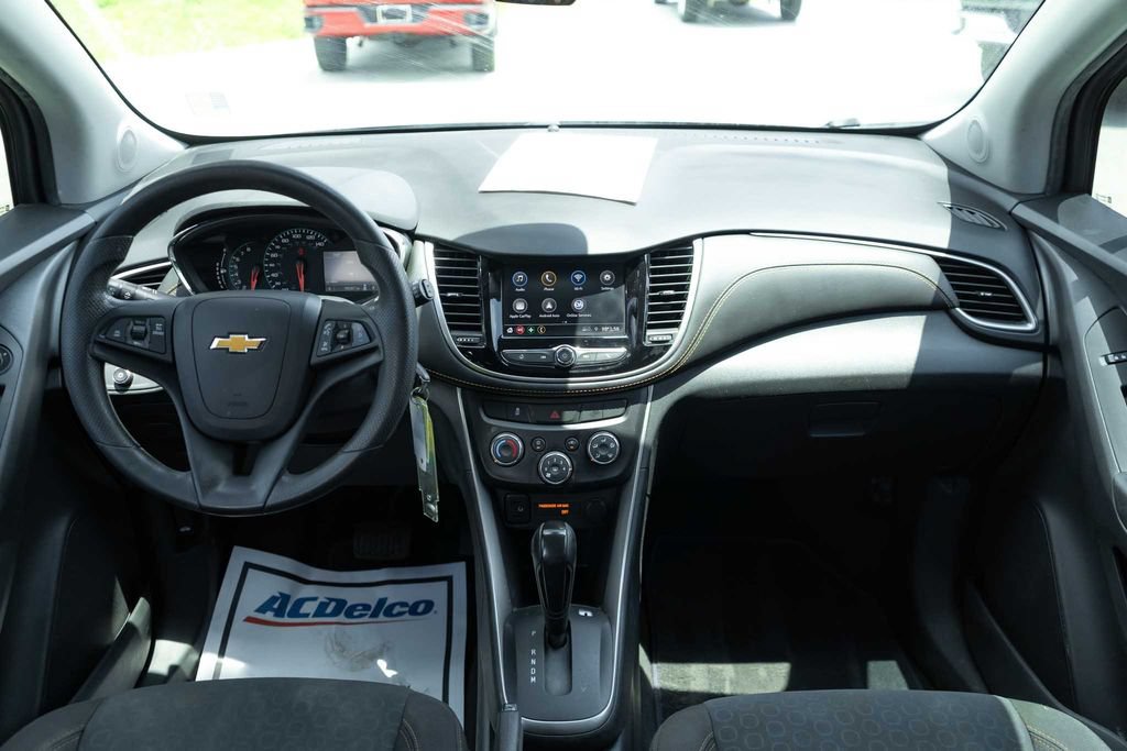 Used 2021 Chevrolet Trax LS w/ Tint and Cruise Package FWD image 15