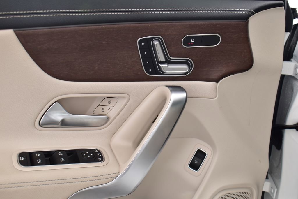 Used 2023 Mercedes-Benz CLA 250 4MATIC image 12