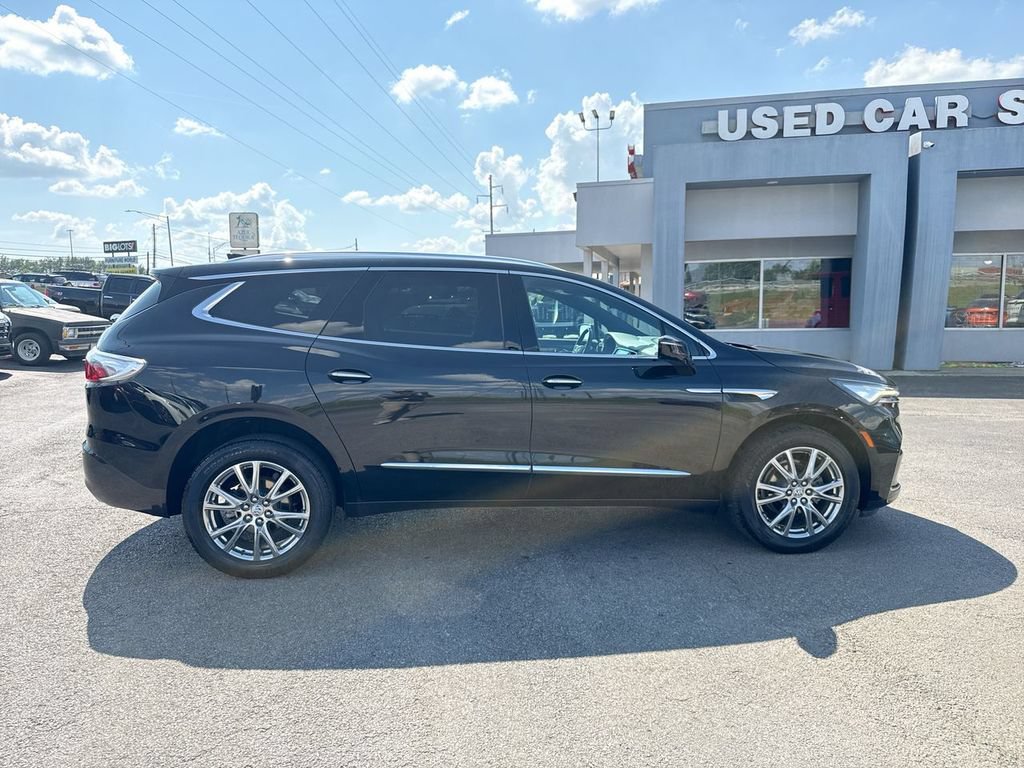 Used 2023 Buick Enclave Essence w/ Experience Buick Package AWD/4WD image 14