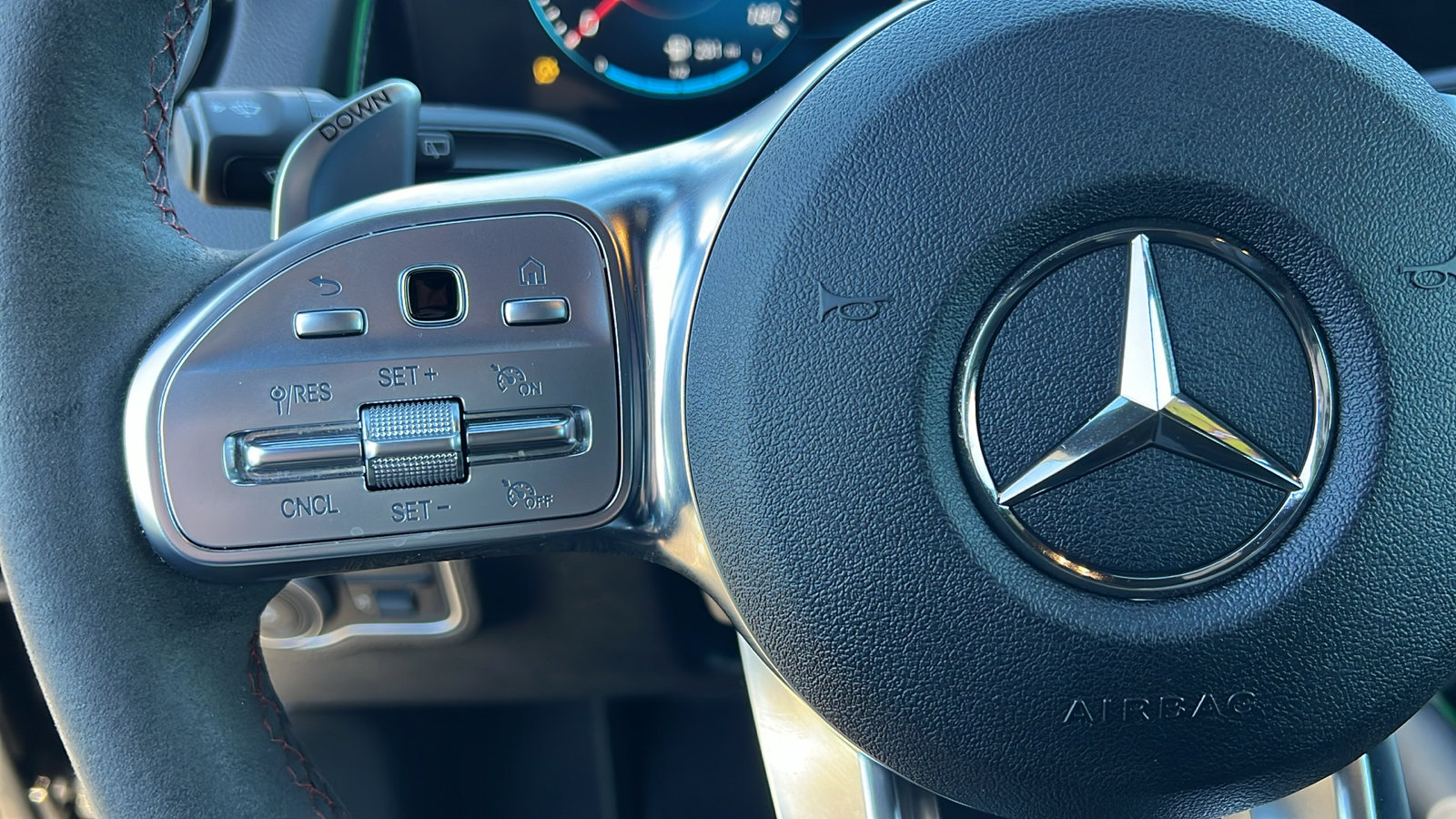 Used 2023 Mercedes-Benz GLB 35 AMG 4MATIC image 25