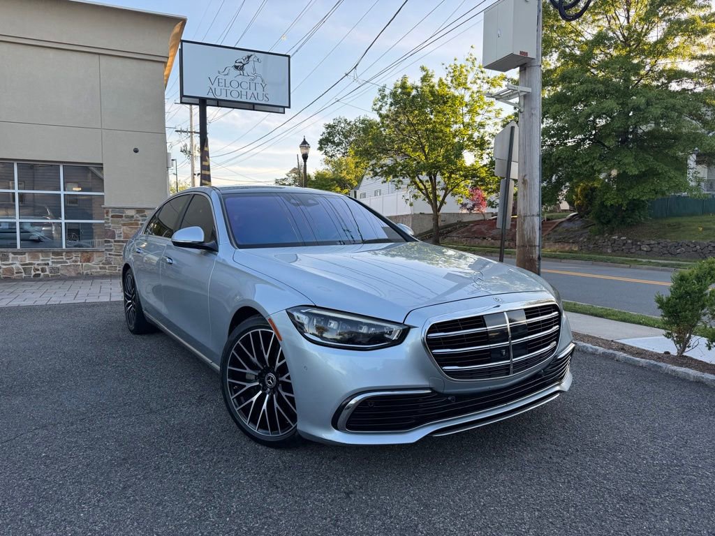 Used 2021 Mercedes-Benz S 580 4MATIC Sedan image 2