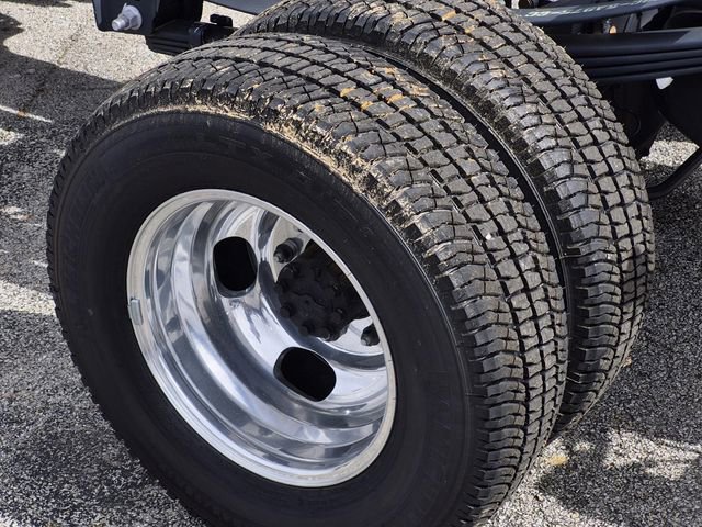 New 2026 Ford F350 XL w/ XL Chrome Package image 5