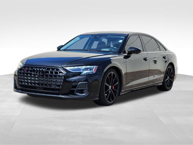 Used 2022 Audi S8 w/ S8 Comfort Plus Package AWD/4WD image 4
