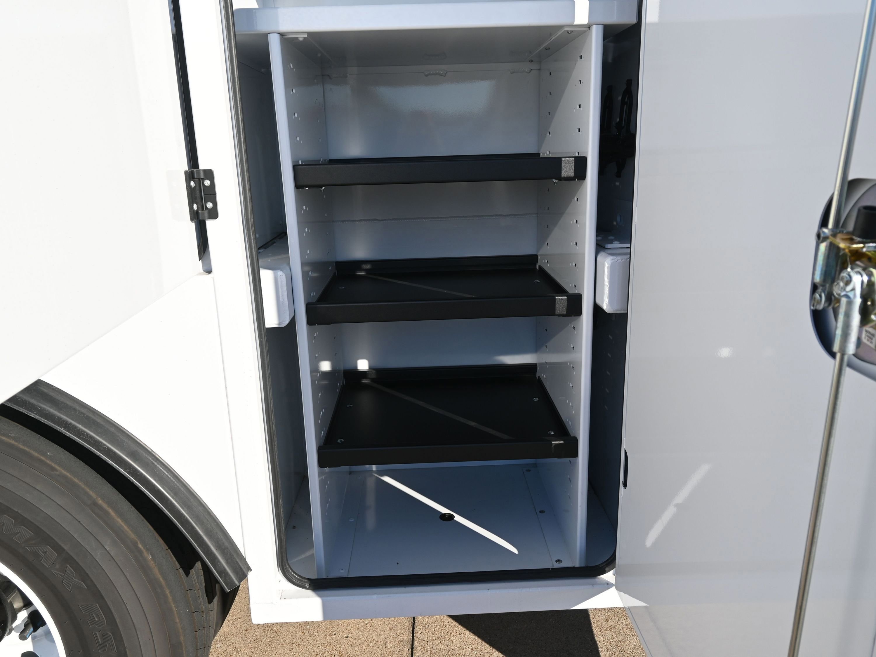 New 2026 Ford F750 2WD SuperCab Super Duty image 42