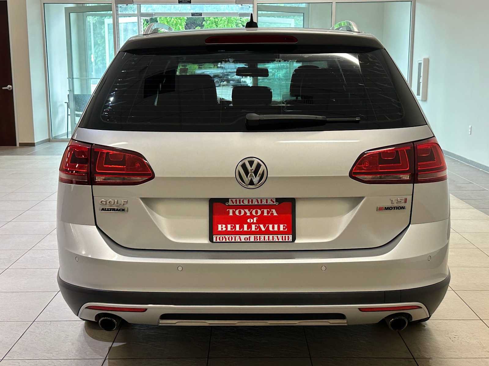 Used 2017 Volkswagen Golf Alltrack SEL AWD/4WD image 5