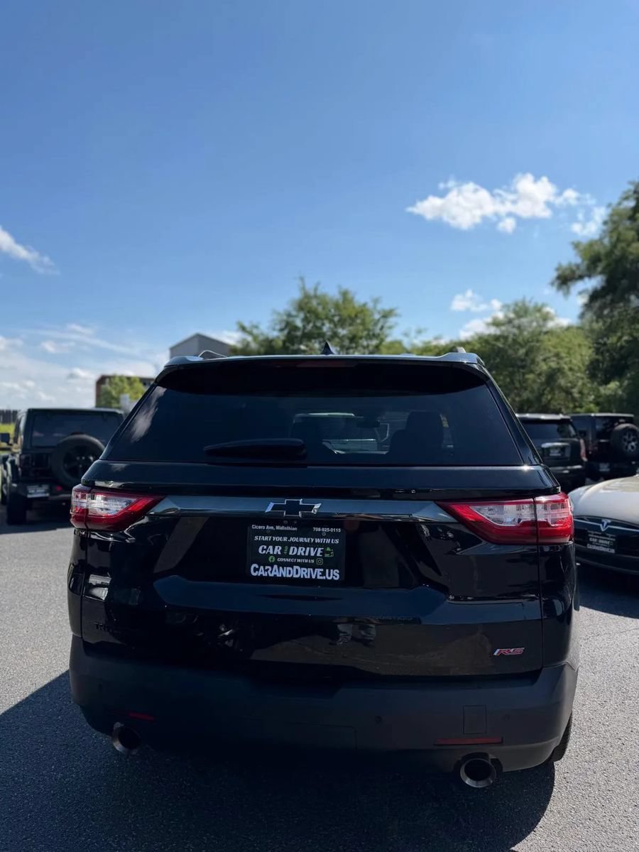 Used 2021 Chevrolet Traverse RS FWD image 4