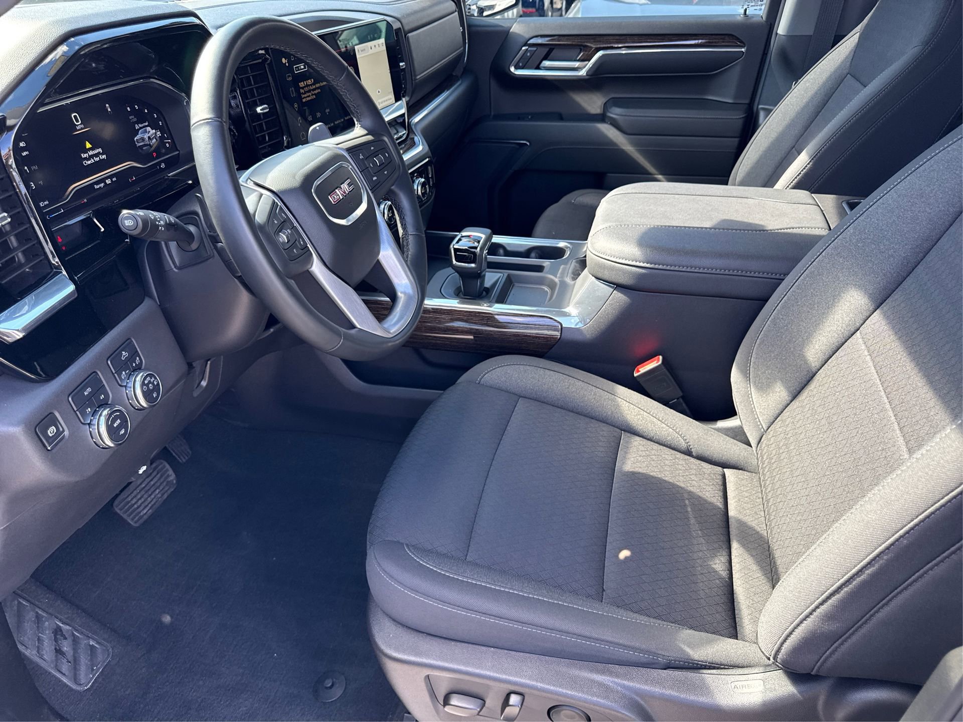 Used 2024 GMC Sierra 1500 Elevation w/ LPO, Elevation Black Package image 11