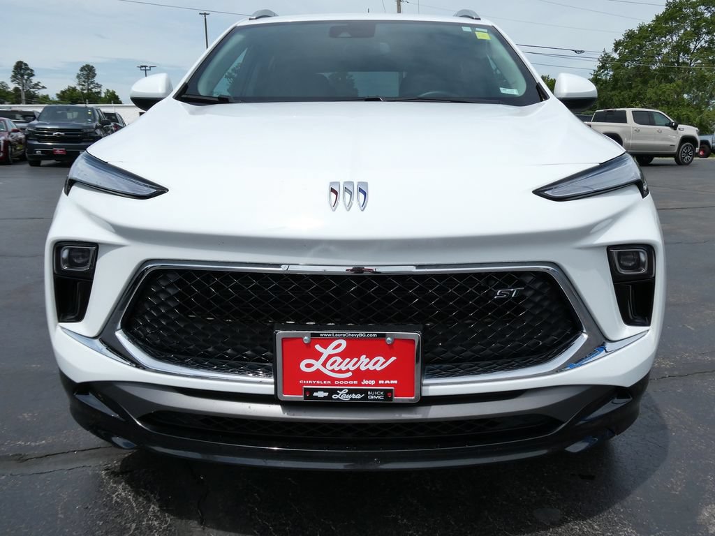 Certified 2024 Buick Encore GX Sport Touring w/ Comfort Package AWD/4WD image 10