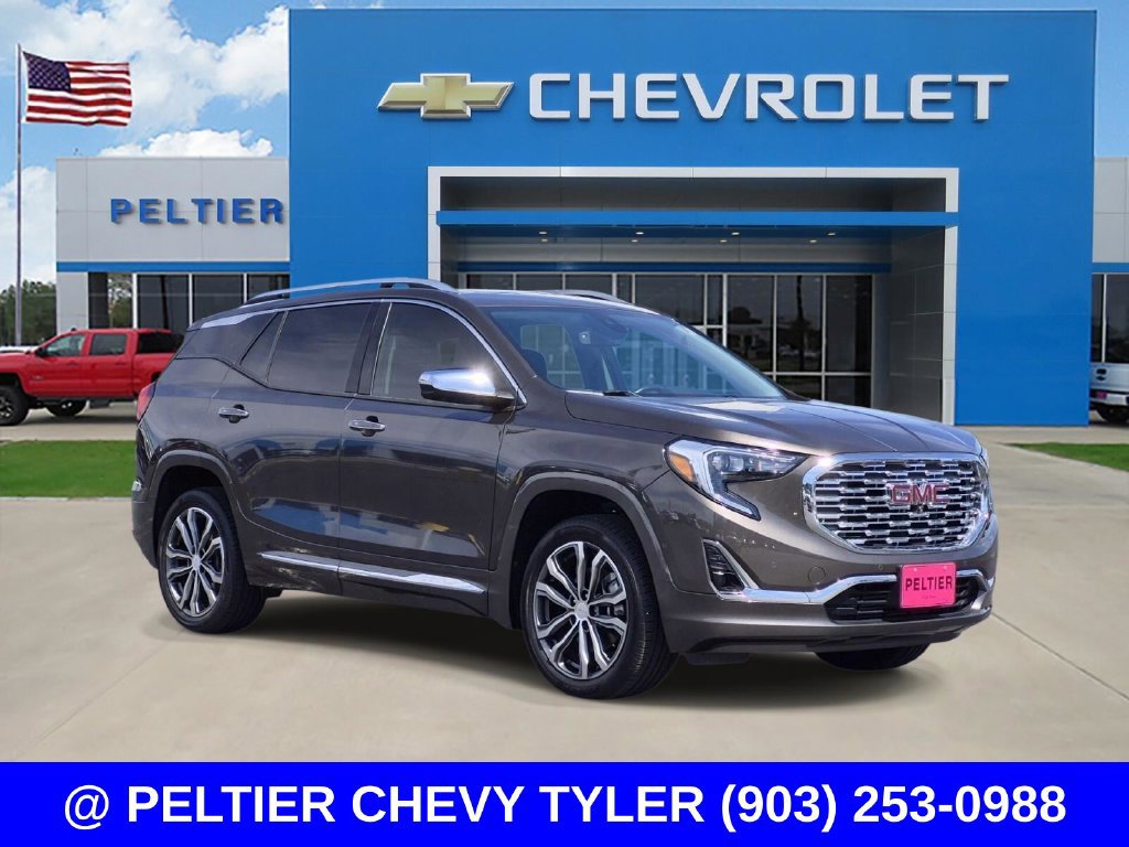 Used 2020 GMC Terrain Denali w/ Denali Premium Package AWD/4WD image 1