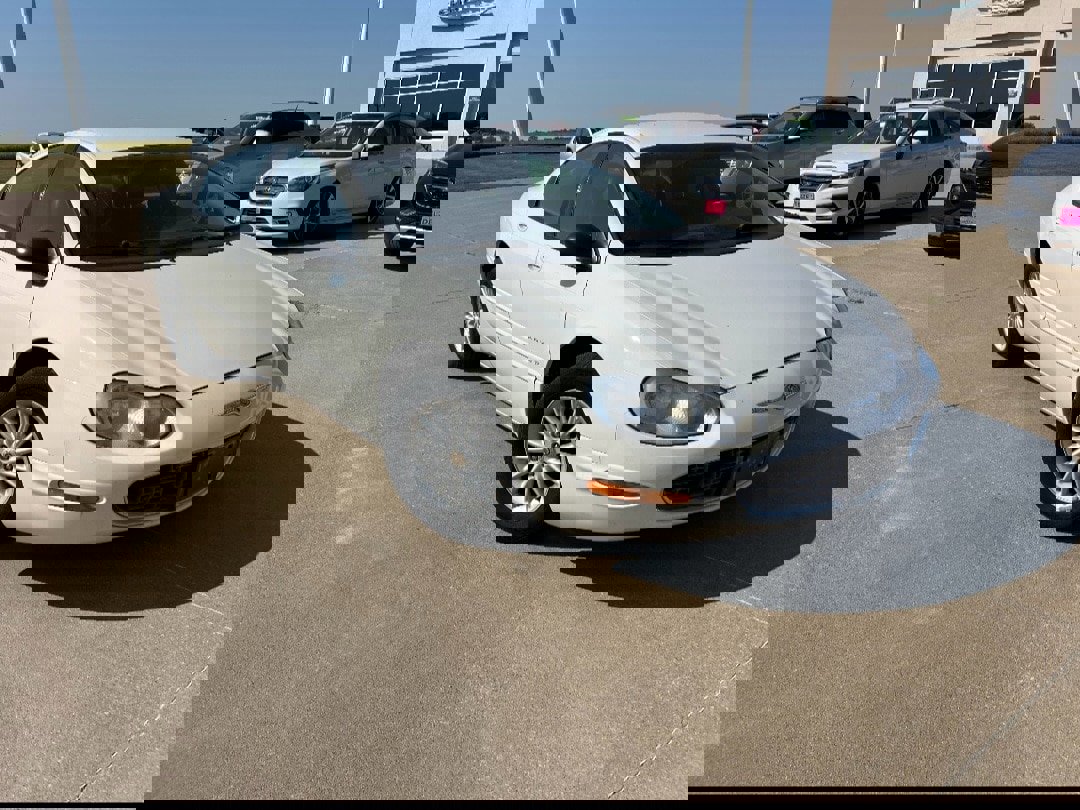 Used 2001 Chrysler Concorde LXi image 2