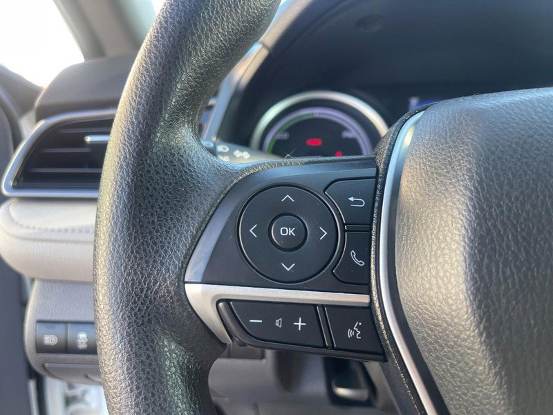 Used 2022 Toyota Camry LE FWD image 19