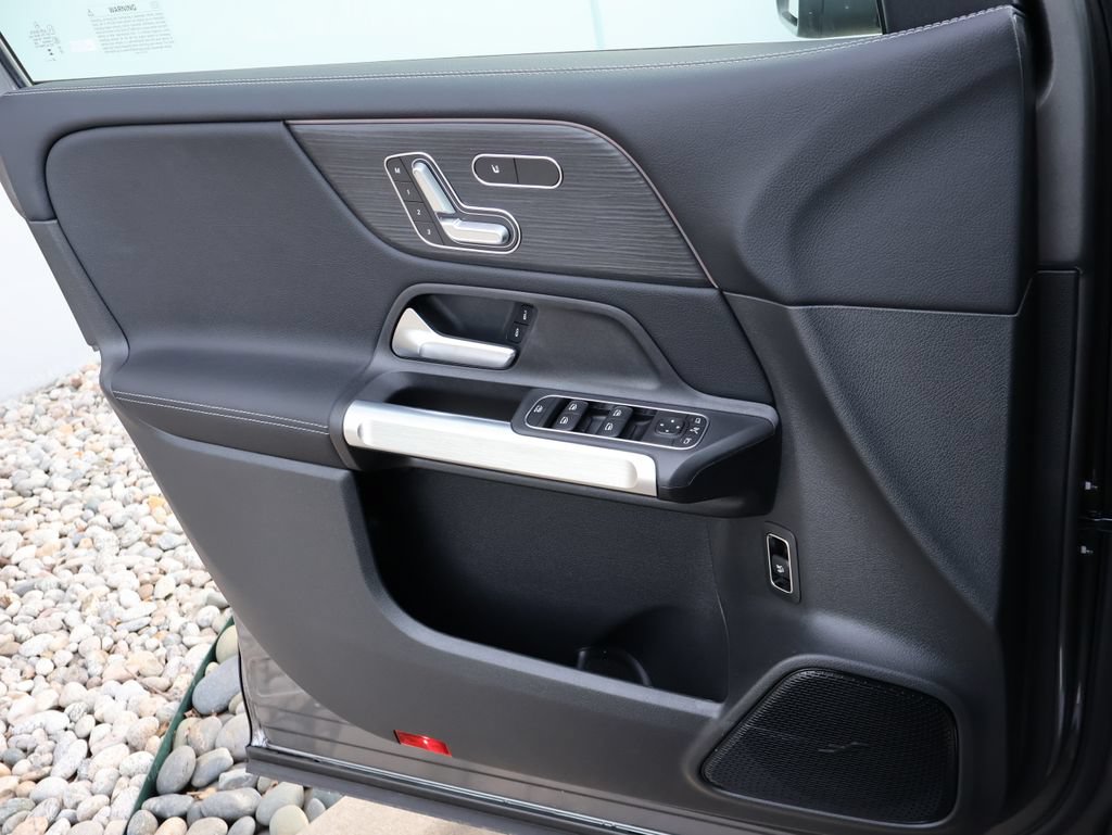 New 2026 Mercedes-Benz GLB 250 4MATIC image 38