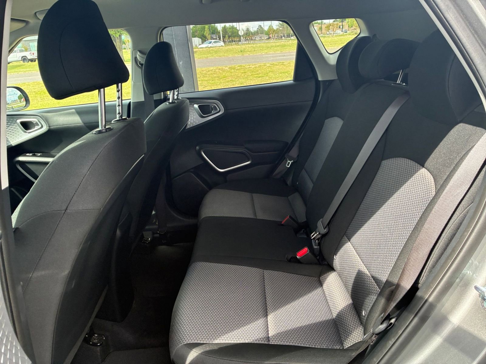 Used 2025 Kia Soul LX w/ LX Technology Package image 23