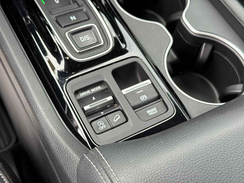 Certified 2025 Honda Pilot Touring image 25