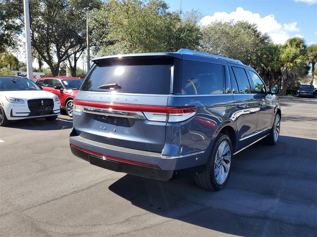 Certified 2022 Lincoln Navigator L Reserve image 4