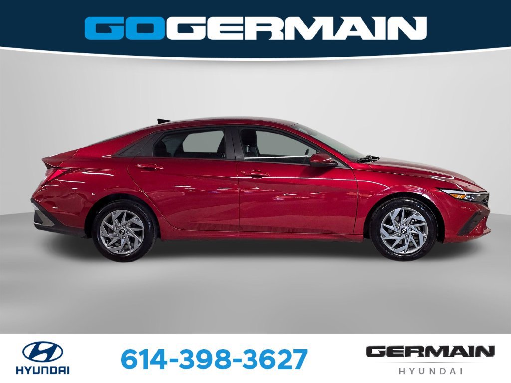 Used 2026 Hyundai Elantra Hybrid FWD image 7