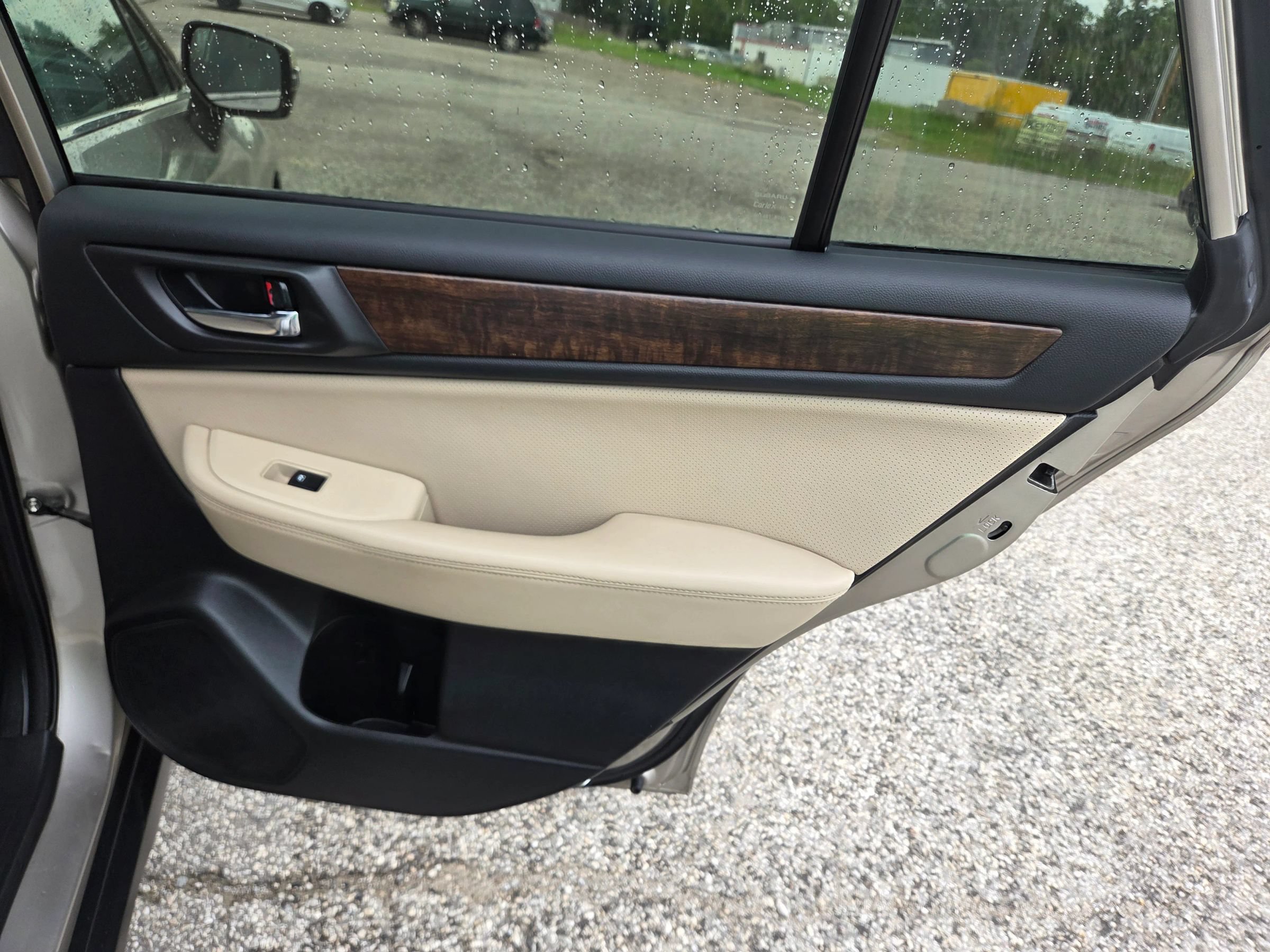 Used 2016 Subaru Outback 2.5i Limited AWD/4WD image 19
