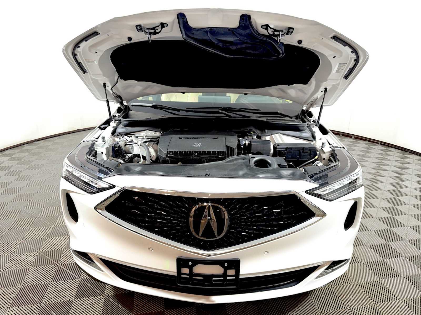 Used 2023 Acura MDX w/ Technology Package AWD/4WD image 31