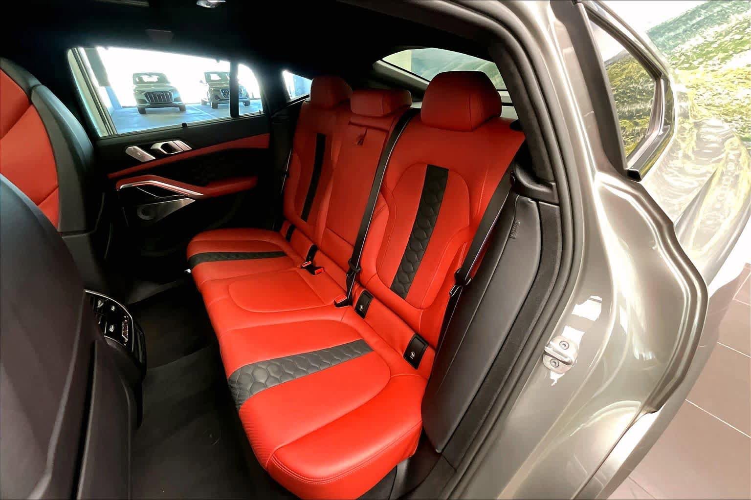 Used 2021 BMW X6 M w/ Competition Package AWD/4WD image 21