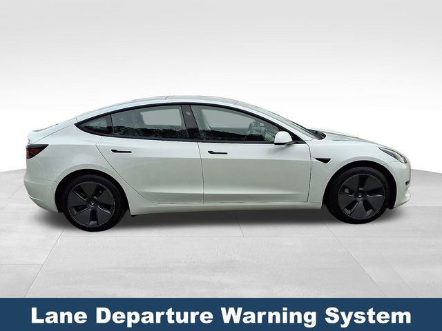 Used 2021 Tesla Model 3 Standard Range Plus image 9