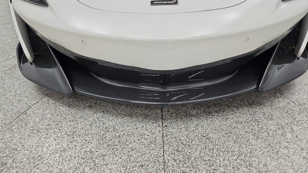 Used 2019 McLaren 600LT RWD image 12