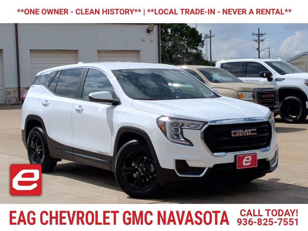 Used 2024 GMC Terrain SLE image 1
