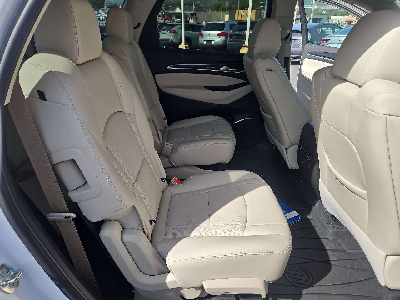 Used 2022 Buick Enclave Premium w/ Experience Buick Package image 20