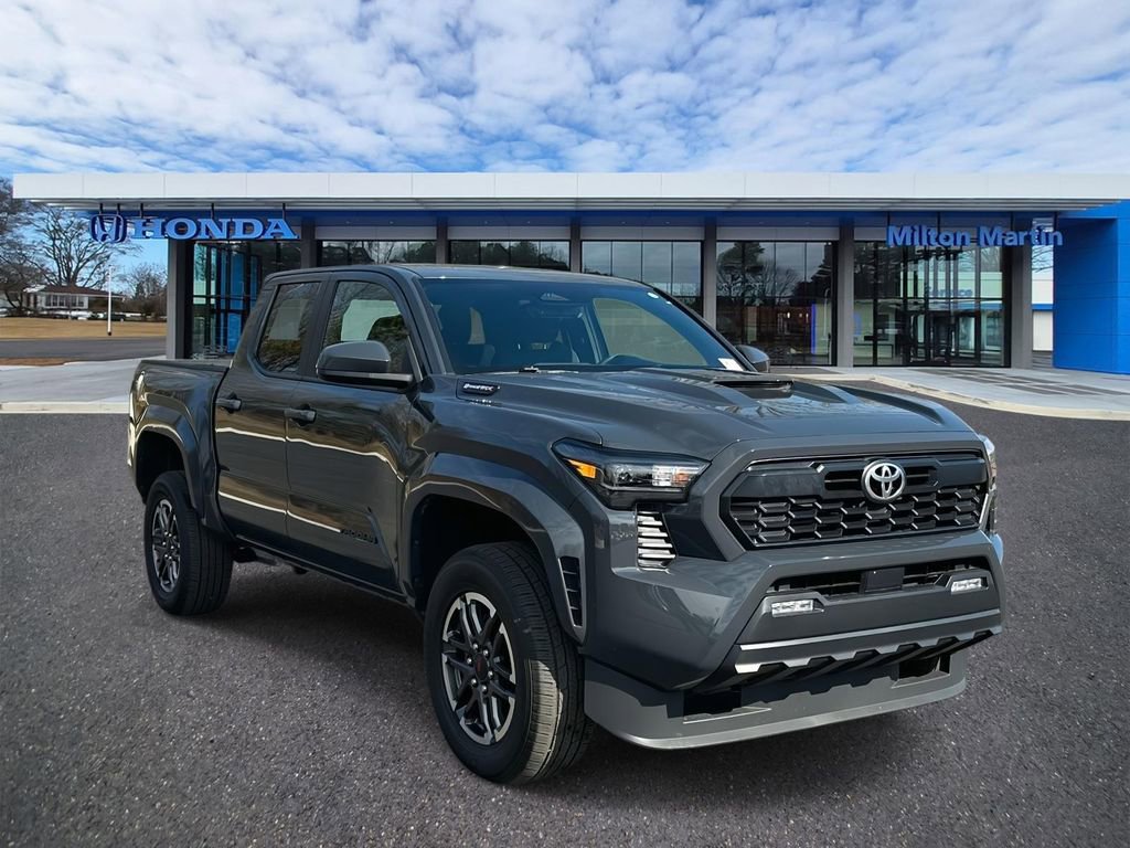 Used 2024 Toyota Tacoma TRD Sport image 1